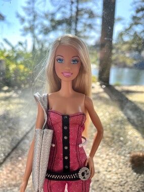 Barbie Doll, extra dress